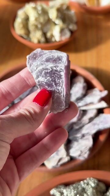 Video de PIEDRA LEPIDOLITA EN BRUTO