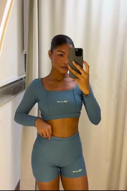 Vídeo de VITORIA CARVALHO MODA FITNESS