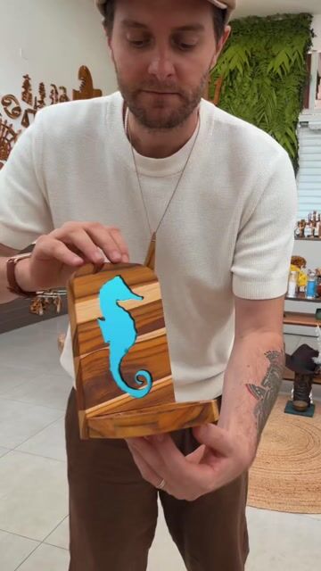 Vídeo de Porta Vela Logun Edé - 20cm Alt