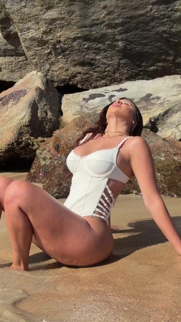 Vídeo de Mariah Biquínis