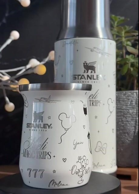 Video de SET STANLEY COMPLETO FULL GRABADO: TERMO Mate System 800 ml FULL GRABADO PERSONALIZADO + Mate STANLEY 236 ml FULL GRABADO PERSONALIZADO