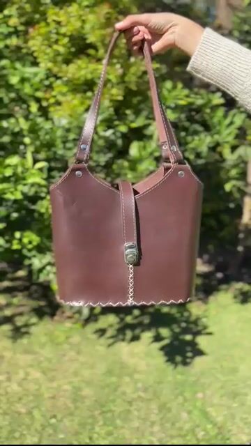Video de BOLSO PREMIUM 100% CUERO MARRÓN