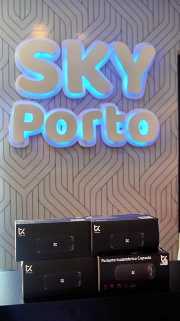 Video de Parlante Bluetooth Portátil Teeky Tg-117 Negro Inalámbrico Con Radio Usb