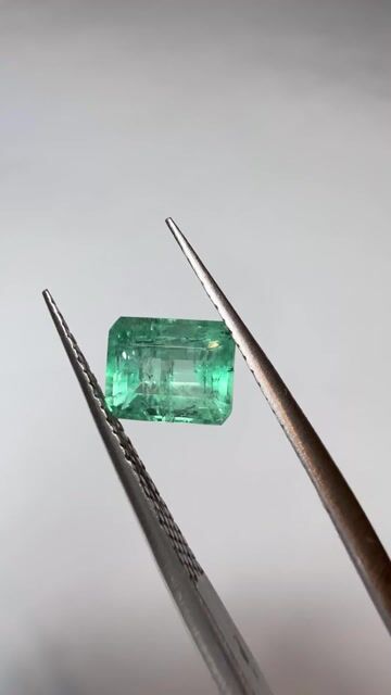 Vídeo de Esmeralda Retangular 1,30 ct