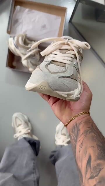 Video de New Balance 9060 Unissex Premium