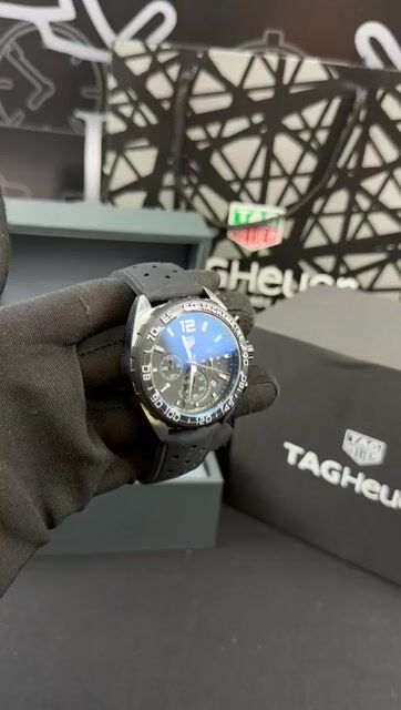 Video de Tag Heuer Fórmula 1 42mm - AÇO PRETO/MOSTRADOR PRETO - SILICONE
