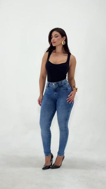 Vídeo de LUNAY'S JEANS