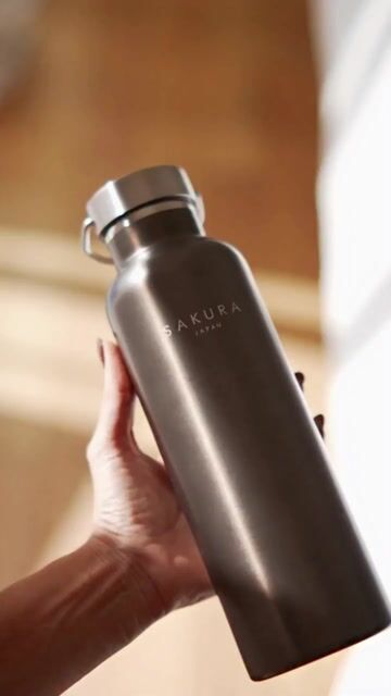 Video de Botella Térmica Sakura Deluxe Platinum 750 Ml Acero Inox