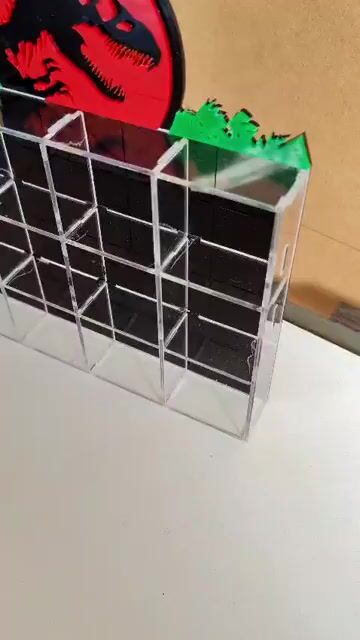 Vídeo de Expositor em Acrílico para Dinos da coleção Kinder Joy