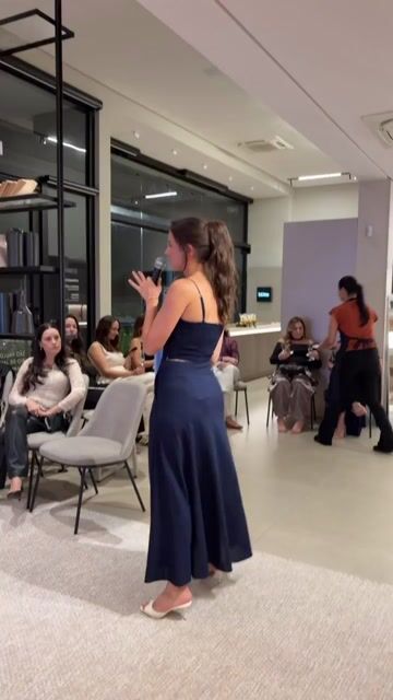 Vídeo de Conjunto saia e corset azul