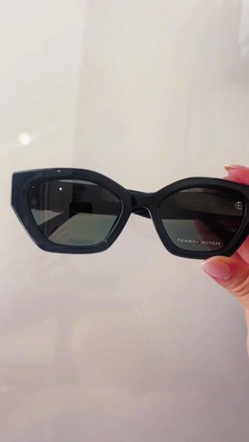 Vídeo de Tommy Hilfiger TH 1979/S - 807 IR 54
