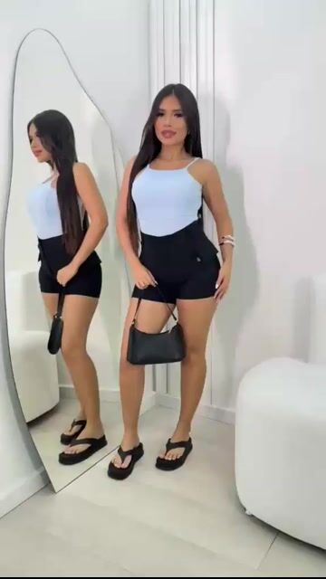 Vídeo de Short Cargo Feminino Cintura Alta