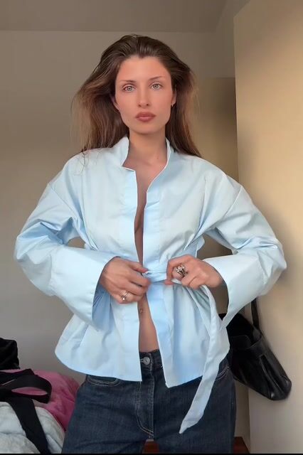 Video de The Kimono Baby Blue Shirt