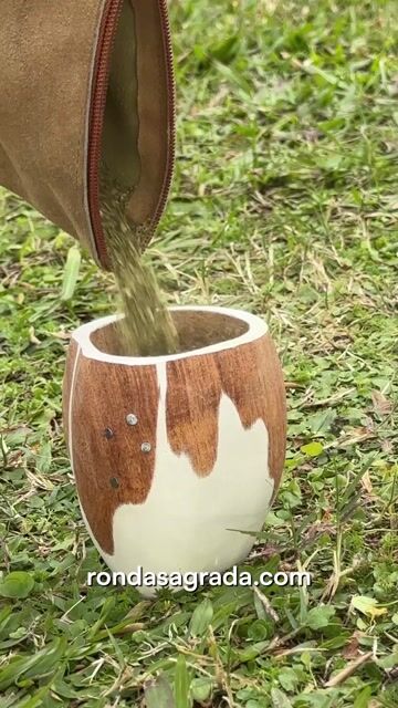 Video de Mate Ranchero de Algarrobo con Clavos de Alpaca | Madera Natural + Bombilla