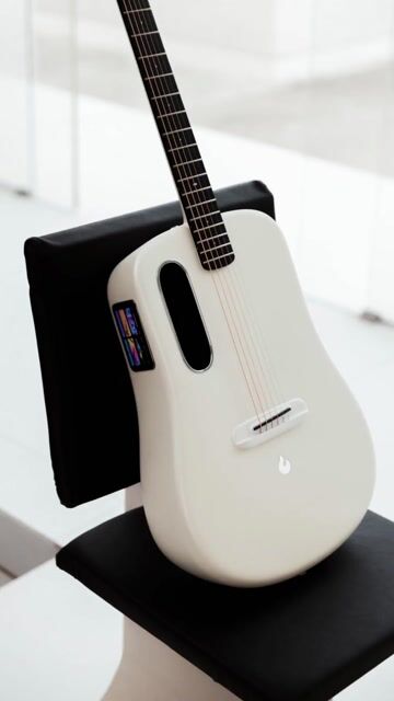 Video de Guitarra Electroacústica LAVA ME 4 Carbon 38"