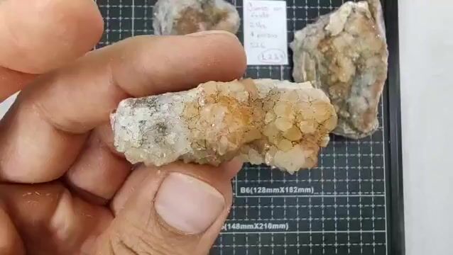 Video de Espécimen Único: 907 gr Cuarzo Hematoidal Tangerine (4 pz)