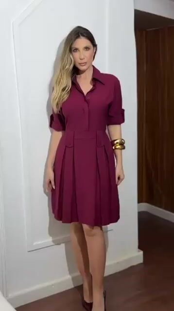 Video de Vestido Curto Em Alfaiataria Pregas - 205329