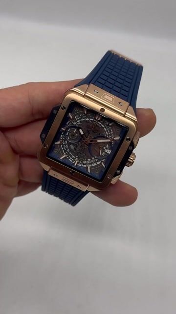 Video de Hublot Square Bang 44mm - AÇO DOURADO/MOSTRADOR SKELETON - SILICONE