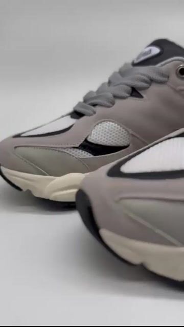 Video de NB 9060 2000 Gris/Blanco Brillo