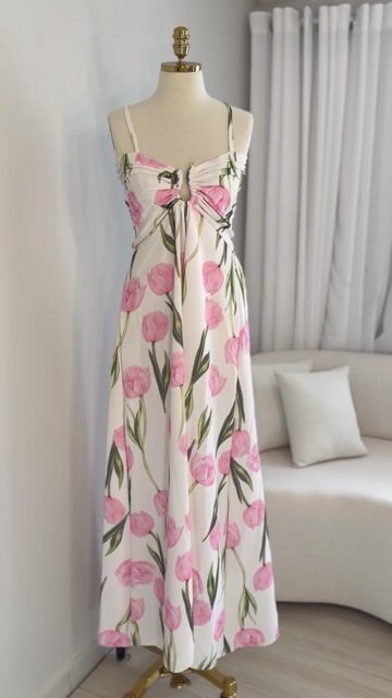 Vídeo de Vestido Aurora Longo Tulipa