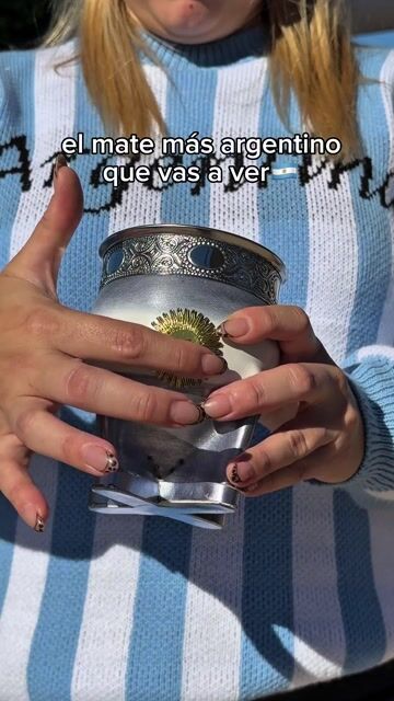Video de BANDERA CORONADOS | Mate Imperial Sol de Mayo Celeste y Blanco