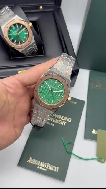 Video de Audemars Piguet Royal Oak 42mm - AÇO COM ROSE/MOSTRADOR VERDE