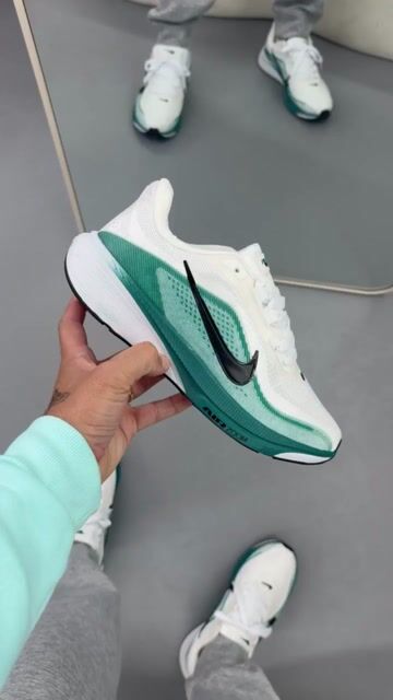 Video de Nike Pegasus 42