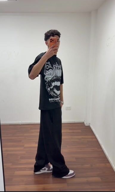 Video de Remera semi Over Saint dientes stras