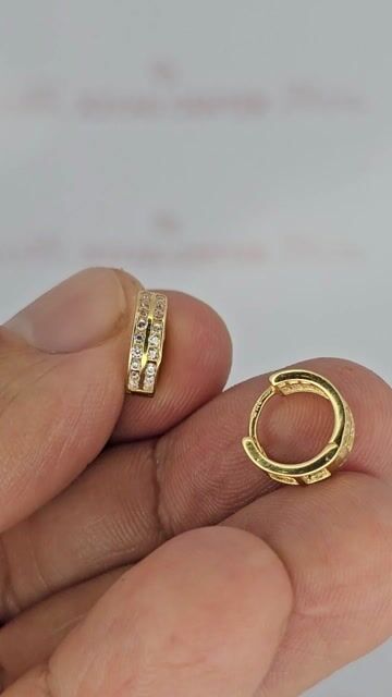 Video de Aros Oro 18k Italianos Piedras 10 Mm 1.3 Gr Pr - 0i - C2316