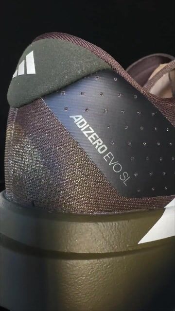 Vídeo de Tênis adidas Adizero Evo SL