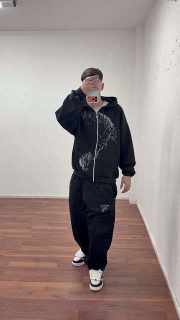 Video de Campera Cristo negra
