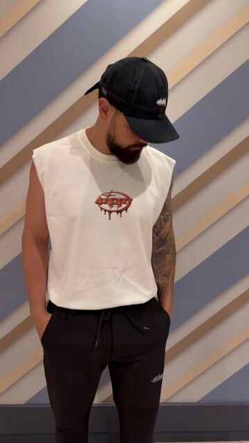 Vídeo de REGATA 4ticity®️ MACHÃO OVERSIZED - OFF WHITE LOGO BOX