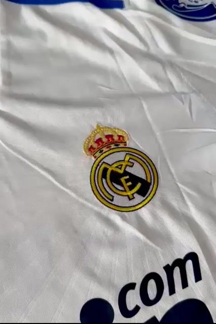 Video de CAMISETA REAL MADRID 2010/11 TITULAR RONALDO 7