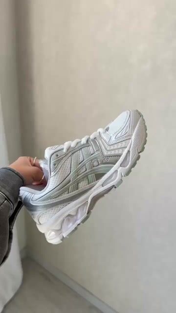 Vídeo de Asics Gel Kayano 14 Prata/Mint