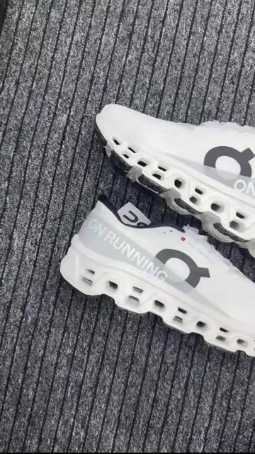 Video de On cloudmonster 3 Branco Preto Importado Premium