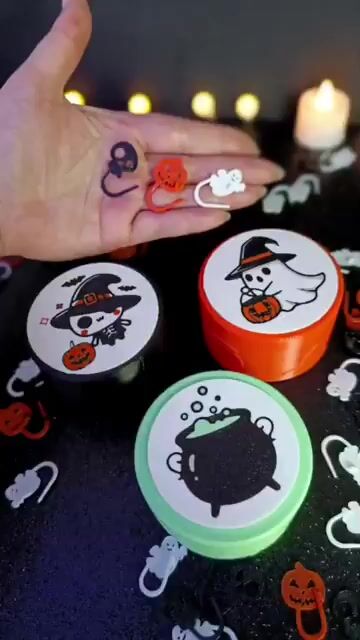 Vídeo de 20 Marcadores de Carreiras Halloween + Caixinha Temática para Crochê e Tricô