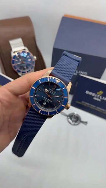 Video de Breitling Superocean 44mm - AÇO ROSE/MOSTRADOR AZUL - SILICONE