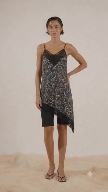 Video de FELICITY URBAN