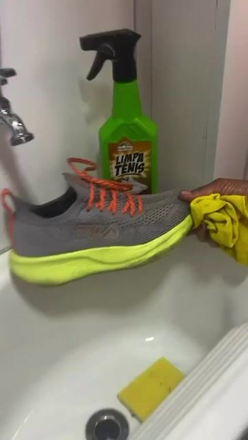 Vídeo de LIMPA TENNIS 500ML MAXBIO