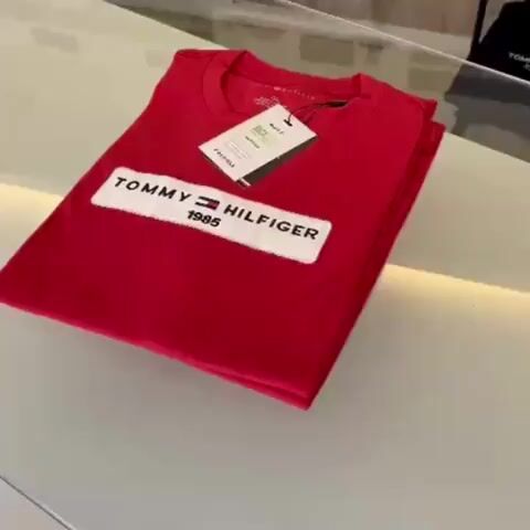 Video de 558 Camiseta Tommy Hilfiger - 100% algodão