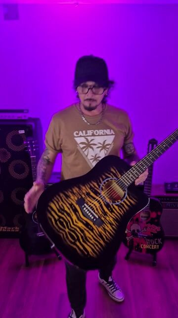 Video de Guitarra Electroacústica Folk Sunset GR81 Roja EQ 5 Bandas + Kit Completo