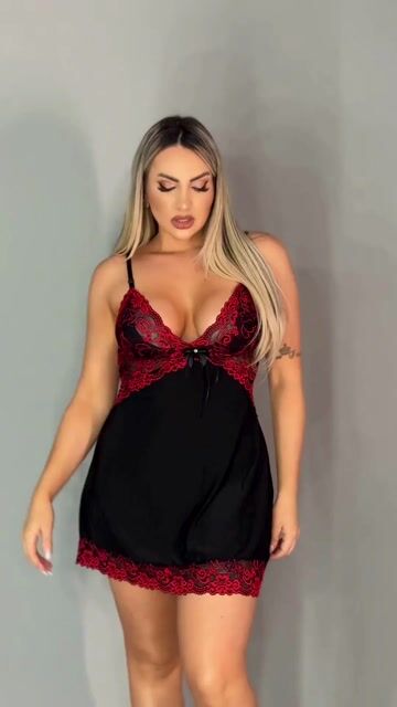 Vídeo de Camisola Feminina Com Renda Transparência E Alça Ajustável