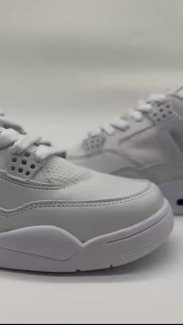 Video de Nike Jordan 4 Retro Blanco