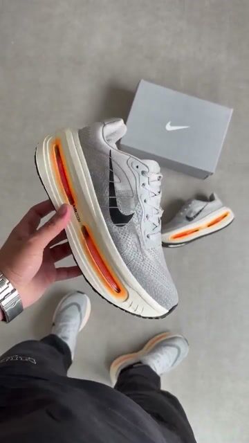 Video de Nike Vomero Premium