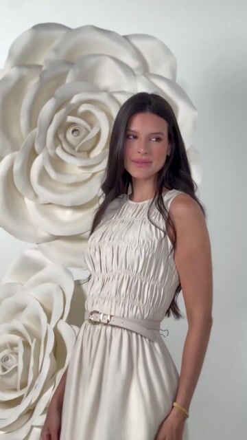 Vídeo de VESTIDO MIDI DANIELLA