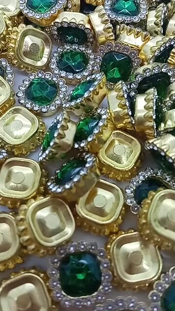 Video de Chaton com Strass Verde 25 peças para Artesanato
