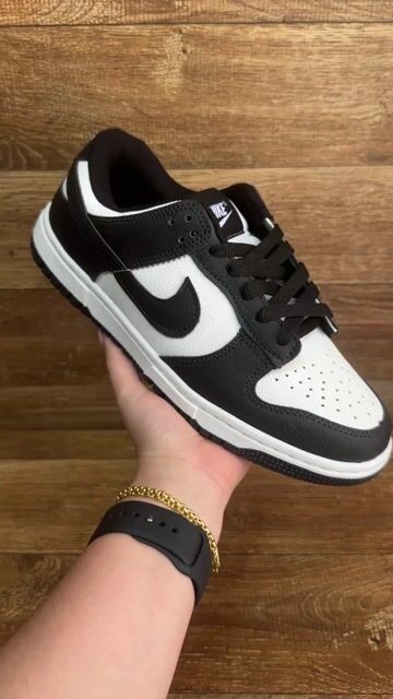 Video de NIKE DUNK - PANDA