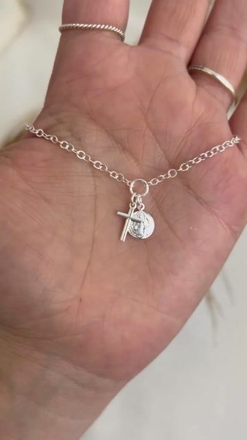 Vídeo de Pulseira Cruz Medalha São Bento Prata 925