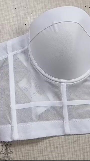Video de Blusa Curta Cropped Corset Top Transparente Lycra Bojo Alça