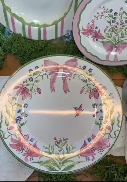 Video de Kits com 8 e 12 Unidades Pratos Rasos e Sobremesa - Coleção Belle Bouquet Alleanza